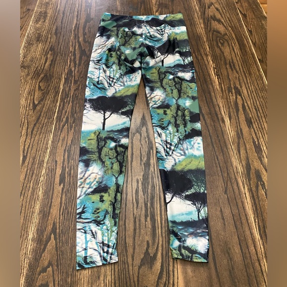 Onzie Forest Print Leggings - Picture 3 of 10